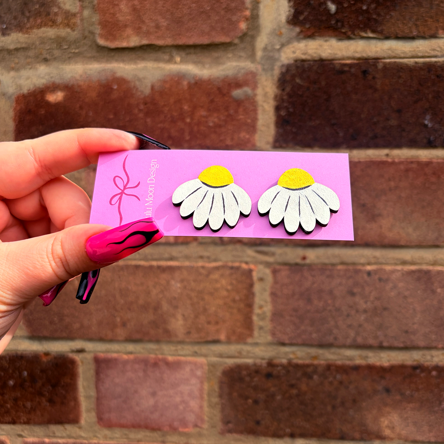 Daisy Studs